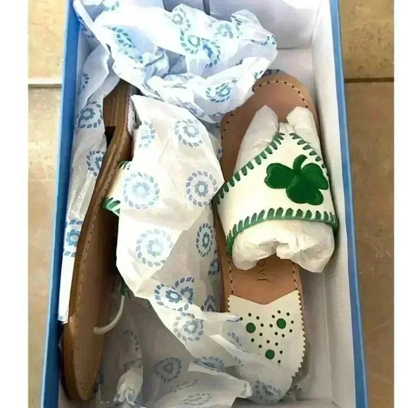 NWT Jack Rogers Classic Samdals White with Embroidered Green Shamrock Size 6 - Picture 12 of 14